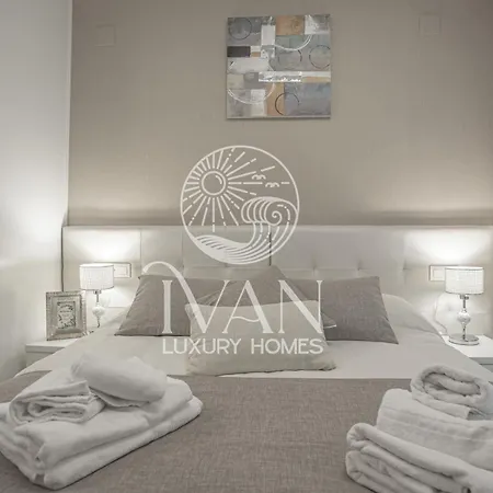 Casa Saramaria Ivan Luxury Homes 7ªpta Norte 1ª Linea *